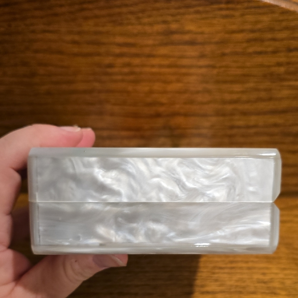 Sam Edelman White Floral Acrylic Clutch - Picture 14 of 14
